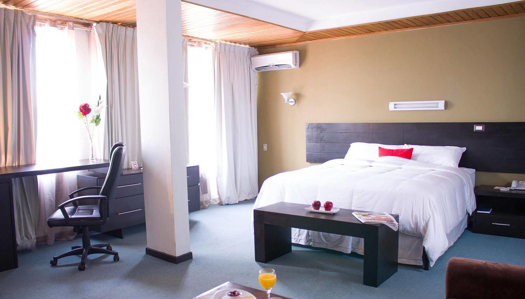 Hotel Ramada Inn San Salvador Dış mekan fotoğraf